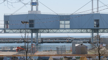 Obraz premium looking south to Ontario Place architectural pavilion 