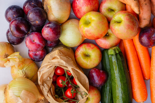 Box of fresh organic fruit and veggies from local Box Divvy hub
