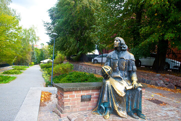 Pomnik wybitnego astronoma mieszkańca zamku olsztyńskiego, Olsztyn, Polska. Monument to an outstanding astronomer, resident of the Olsztyn Castle, Olsztyn, Poland © 123108 Aneta