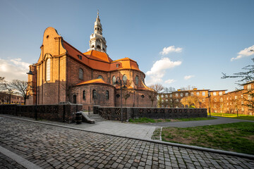 Osiedle Nikiszowiec- Kościół św. Anny- Katowice, Polska © Tomasz Warszewski