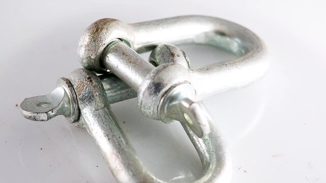 Pair of d shackles for rigging and lifting