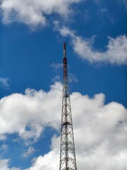 Obraz premium Television station transmitter tower