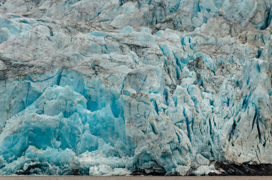 Massive ice block of Nordenski&ouml;ldbreen