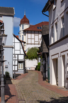 typische gasse in minden nahe der weser.
