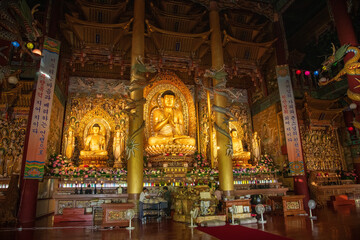 Obraz premium Temple Yakcheonsa, Jeju, Corée du Sud, Asie