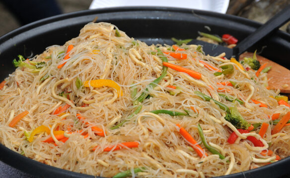 Pansit-Pfanne