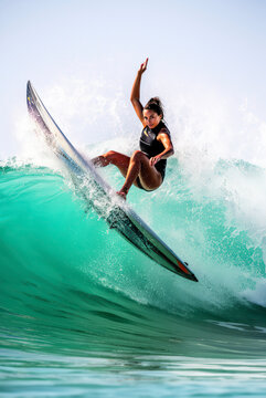 surf, mar, acu&aacute;tico, oce&aacute;no, surfista, playa, oleaje, olas, deporte, diversi&oacute;n, kayak, tabla de surf, ocio, extremidad, vacaciones, aceleracion, azul, junta, gente, canoa, actividad, ilustraci&oacute;n, dibu