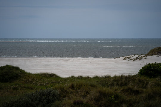 Strand auf Amrum mit der Nordsee im Hintergrund