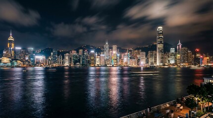 Obraz premium Panoramic view of Hong Kong skyline at night 