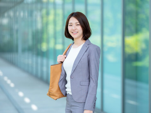 ビジネス　女性