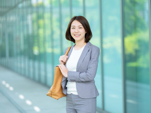 ビジネス　女性