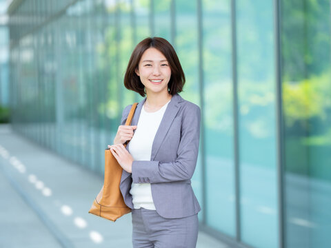ビジネス　女性