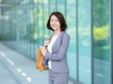 ビジネス　女性