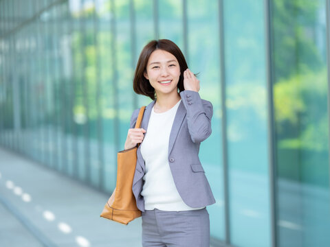 ビジネス　女性