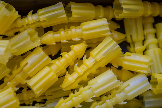 Wall fixing yellow plugs concrete raw brick stone plasterboard 5mm krp rawlplug