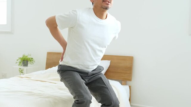 腰痛・腰の痛みに苦しむ中高年男性