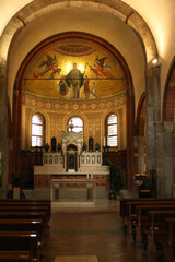 Fototapeta premium in a medieval and renaissance (?) church (st babila) in milan in italy 