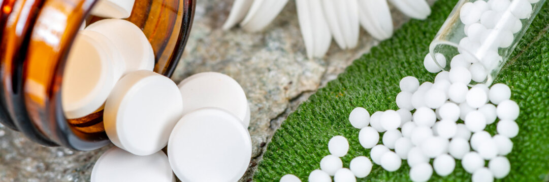 Globuli werden in der Naturmedizin und Hom&ouml;opathie als Heilmittel verwendet