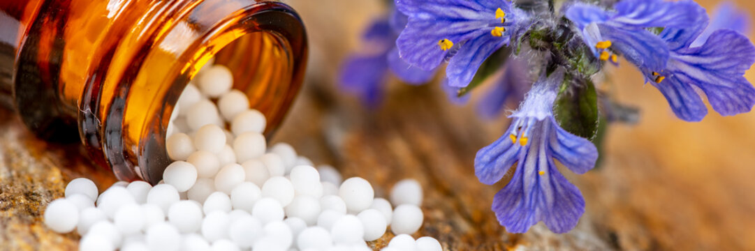 Globuli werden in der Naturmedizin und Hom&ouml;opathie als Heilmittel verwendet