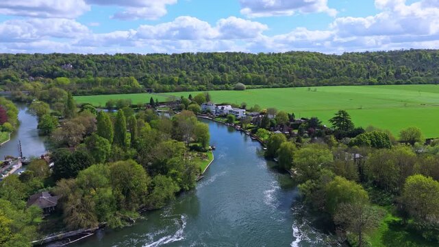 River in Marlow - Surrey