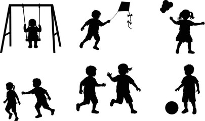 Obraz premium Silhouettes of children playing a joyful outdoor scene
