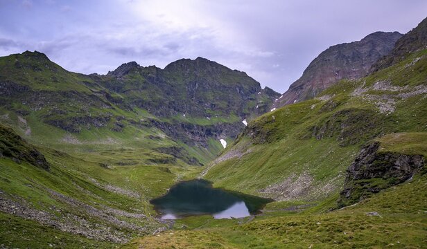 View of the lower Landawirsee, at the back Samspitze, Sandspitze and Zwerfenberg, Schladminger H&ouml;henweg, Schladminger Tauern, Schladming, Styria, Austria