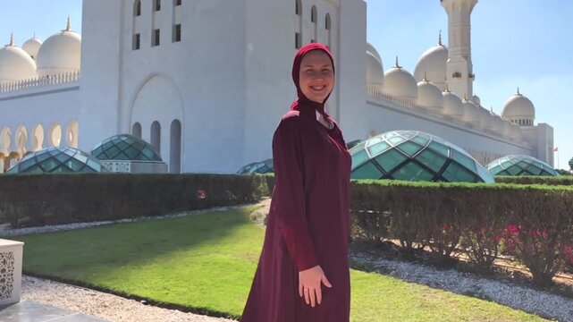 White mosque of Sheikh Zayed in Abu-Dhabi