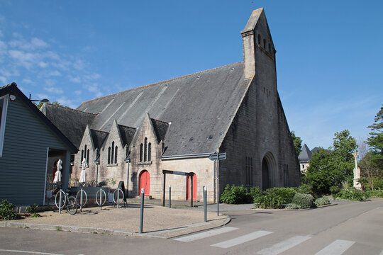 medieval chapel (saint-gu&eacute;nol&eacute;) in beg-meil in fouesnant in brittany in france
