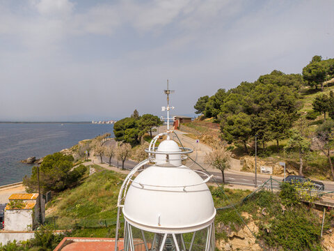 Faro de Rosas situado en la Punta de la Poncella,  comarca Alto Ampurd&aacute;n, Catalu&ntilde;a, Espa&ntilde;a