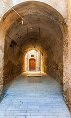 Fototapeta premium rope swing in arch tunnel in old traditional vintage style