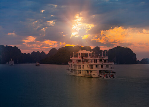 Sunset in the morning on the harbour In Ha long Bay in Vietnam