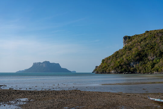Limestone Karst Islands at Low Tide, Koh Phaluai, Thailand