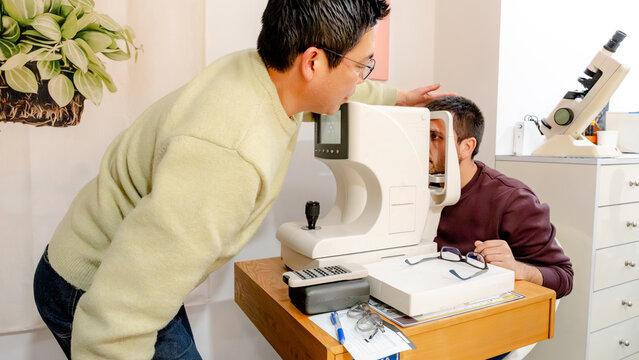 Optical center customer satisfaction with vision test