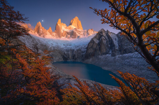 Sunrise over Laguna Sucia and Fitz Roy in Patagonia