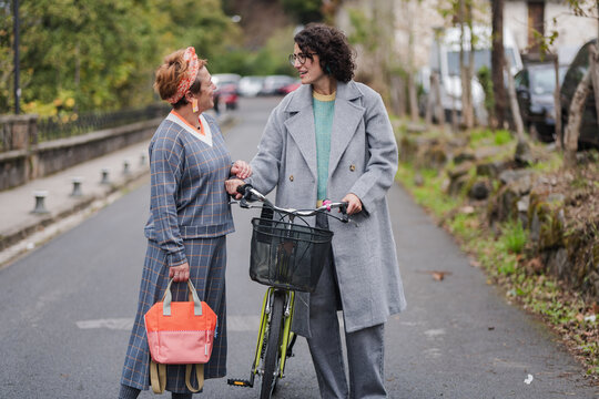 Mature women enjoying urban lifestyle outdoors