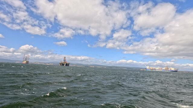Industrial Vessels and Oil Rigs in Choppy Cromarty Firth Waters