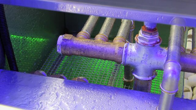 Witness advanced hydro filtration diligently at work. Water sprays and flows through intricate pipes, trapping smoke, noxious odors, and airborne toxins from indoor restaurant grills and BBQ stations.