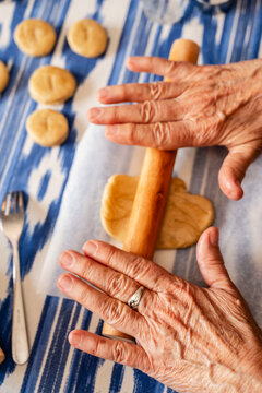 kneading sourdough for typical Mallorcan sailor biscuits, Manacor, Mallorca, Balearic Islands, Spain