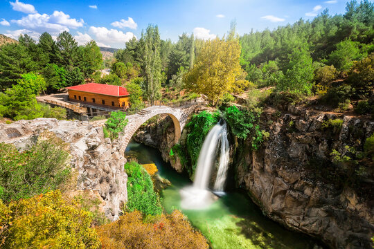 Clandras Bridge and Banaz River