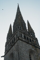 Fototapeta premium Clocher de l'église de Pont-Croix dans le Finistère en Bretagne - France