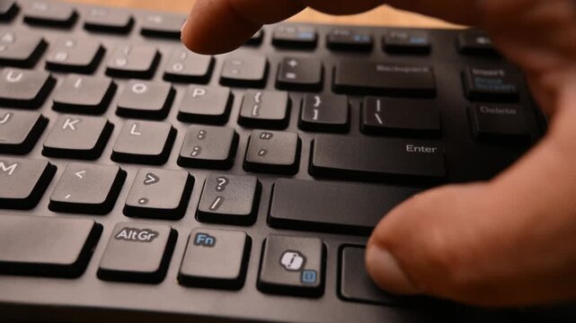 Pressing Ctrl P on Keyboard to Open Print Command on Computer