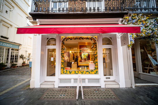 LONDON - Elizabeth Street Belgravia &ndash; Jo Loves flagship perfume and fragrance boutique with citrus window display.