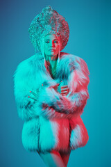 Naklejka premium Neon Fur Queen