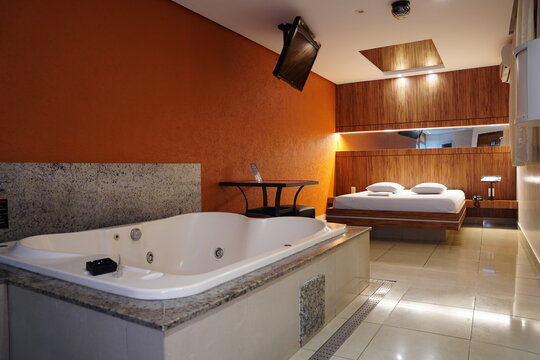Banheira de Hidromassagem Quarto Confor Luxo