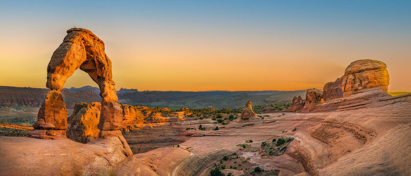 delicate arch panorama