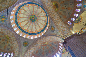Naklejka premium The interior, dome and columns of the beautiful, historical and famous Blue Mosque in Istanbul