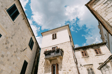 Capturing urban features with lines. Sketching architecture amidst natural sky elements © VolodymyrNadtochii