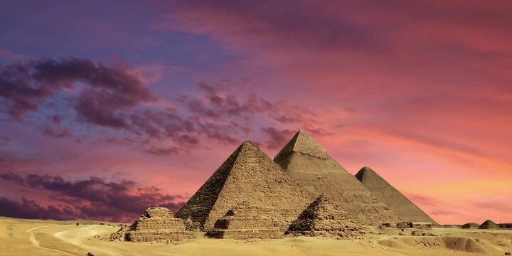 pyramid of the pyramids in cairo, egypt
