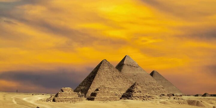 pyramid of the pyramids in cairo, egypt