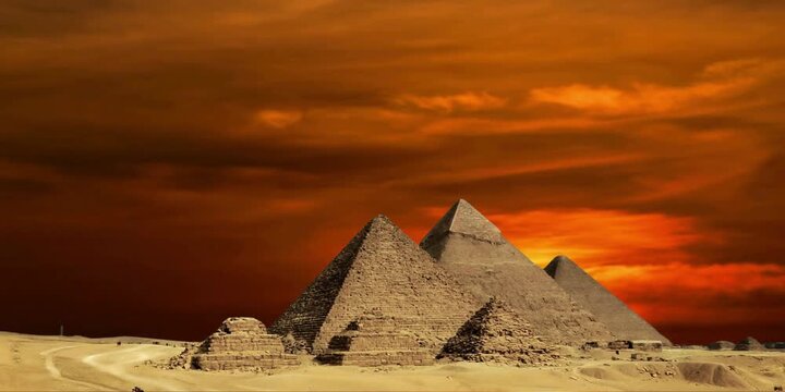 pyramid of the pyramids in cairo, egypt